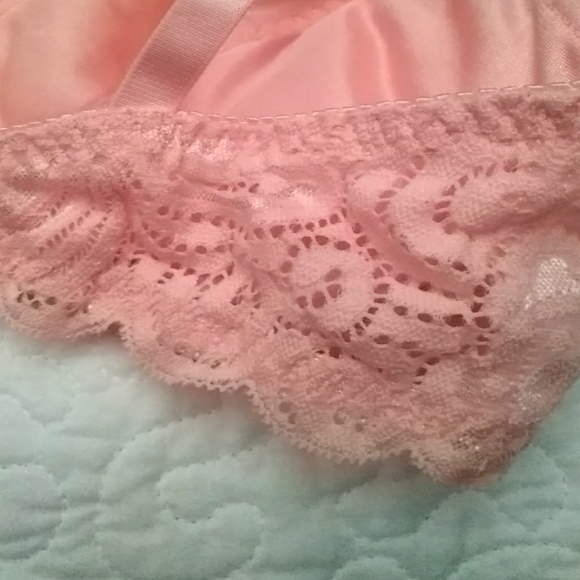 Lacy racy bra - Picture 3 of 5